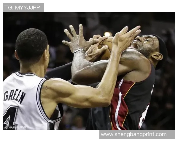 热火与骑士激战回顾12月3日精彩比赛录像全解析 热火与骑士激战回顾12月3日精彩比赛录像全解析