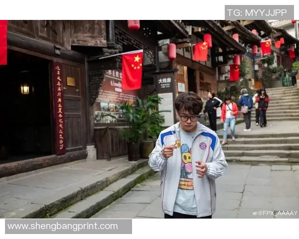 高校联赛特别报道：FPX逆袭之路的背后故事与精彩瞬间